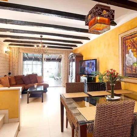 Βίλα 3 Bedrooms With Private Pool Enclosed Garden And Wifi At Chayofa 5 Km Away From The Beach Arona (Tenerife)